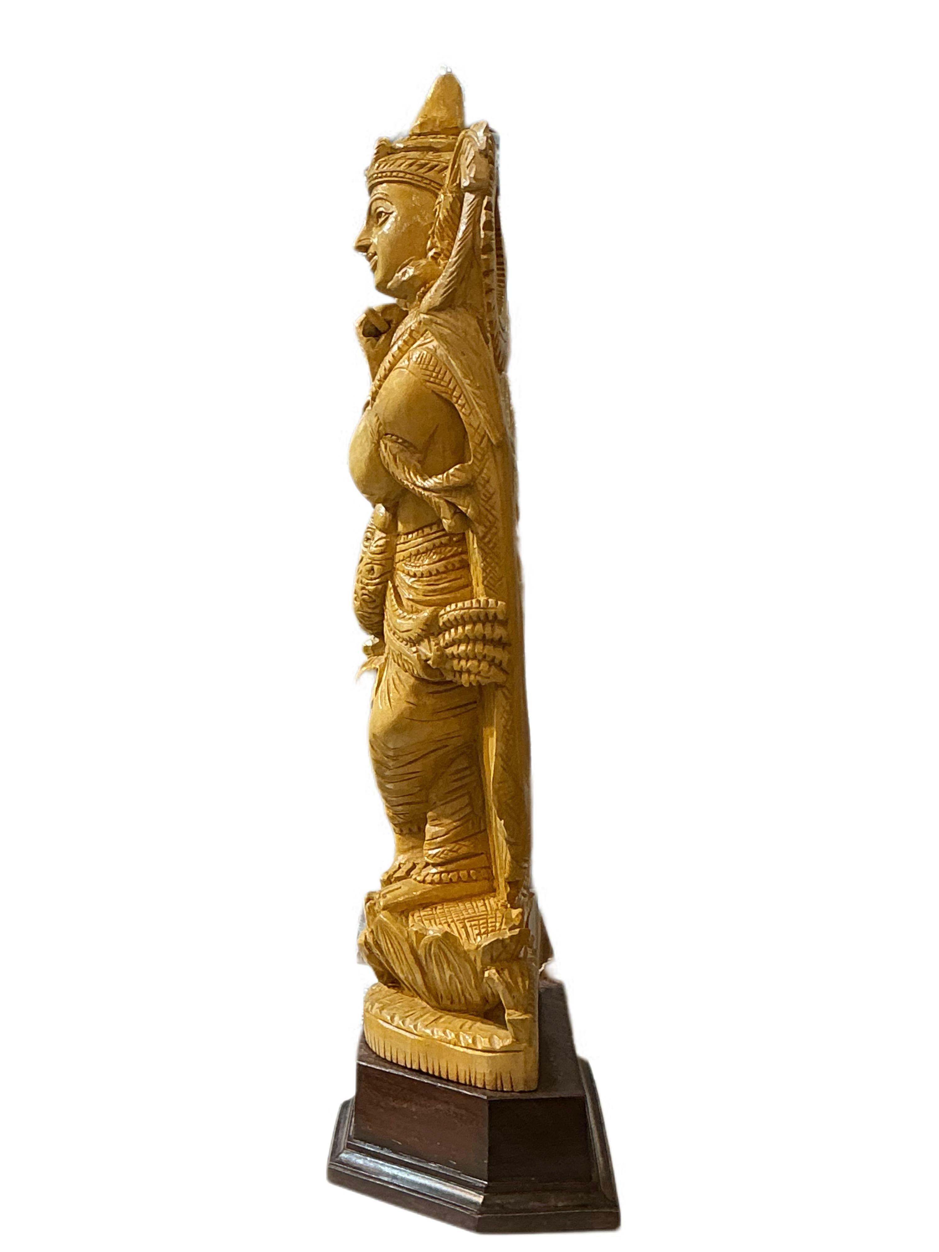 RV Krishna White Wood 18in